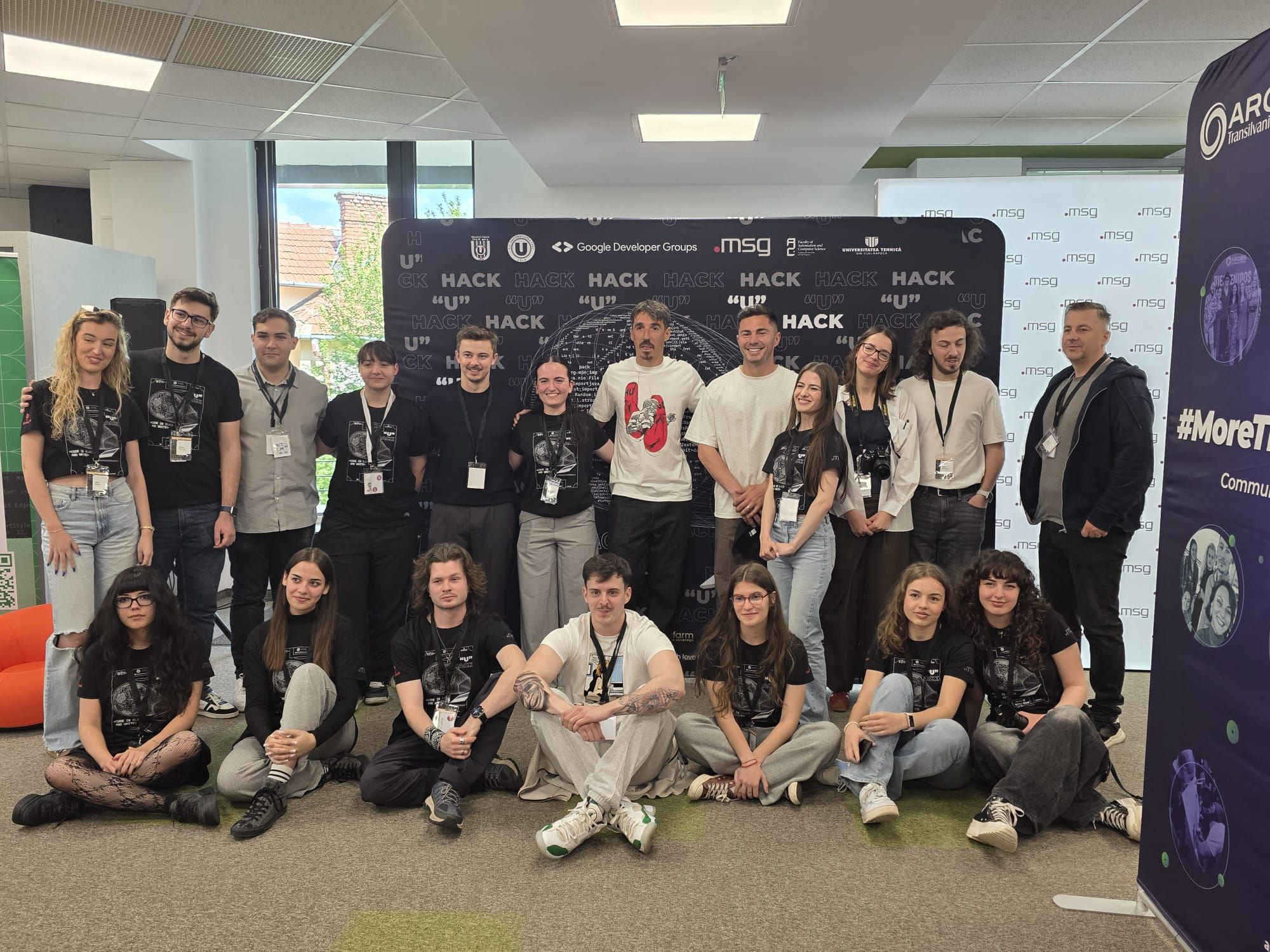 AIRi@UTCN Highlights the First Edition of “U” Hack! Code in Black & White